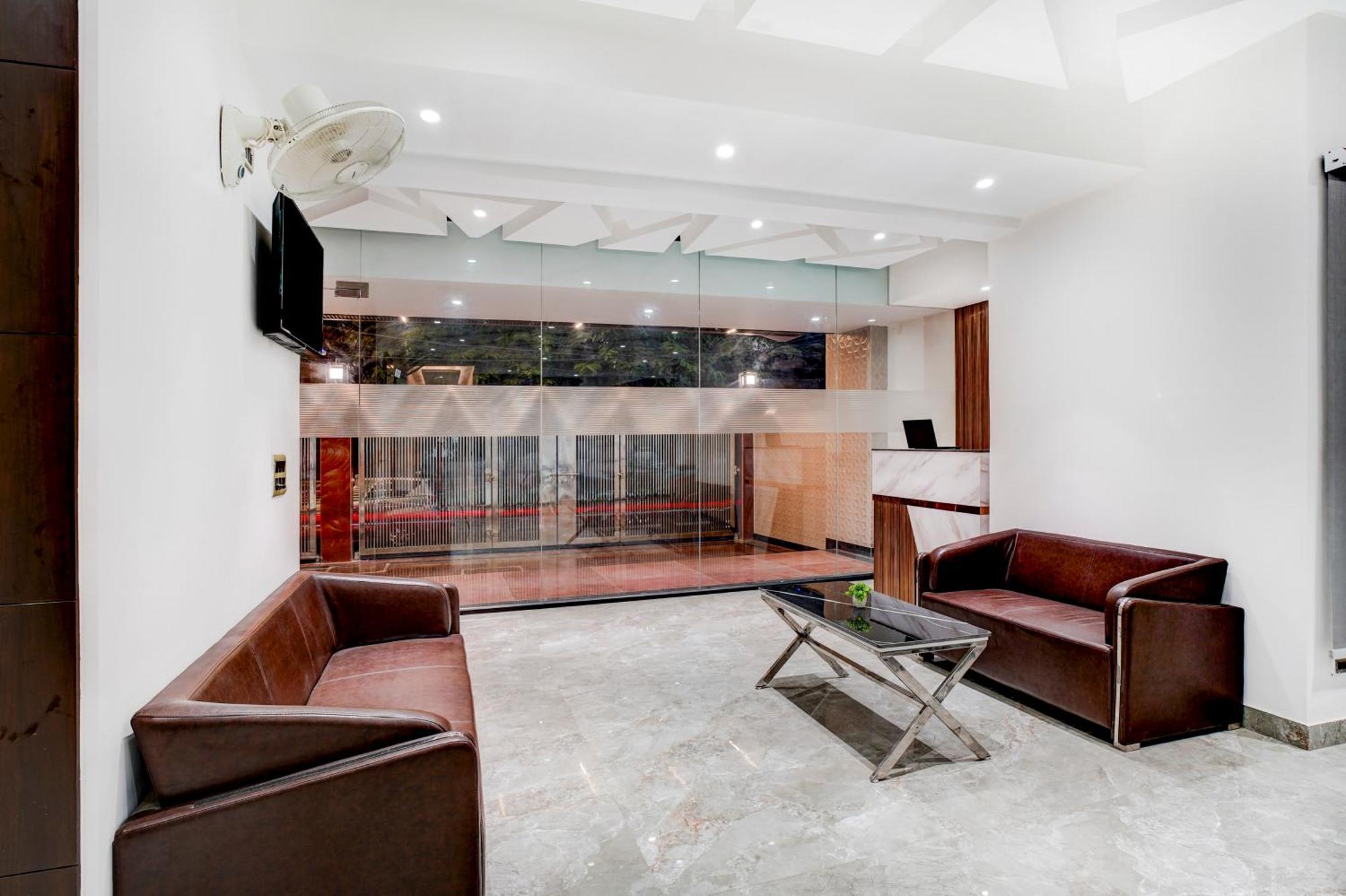 Treebo Corporate Inn Noida Dış mekan fotoğraf