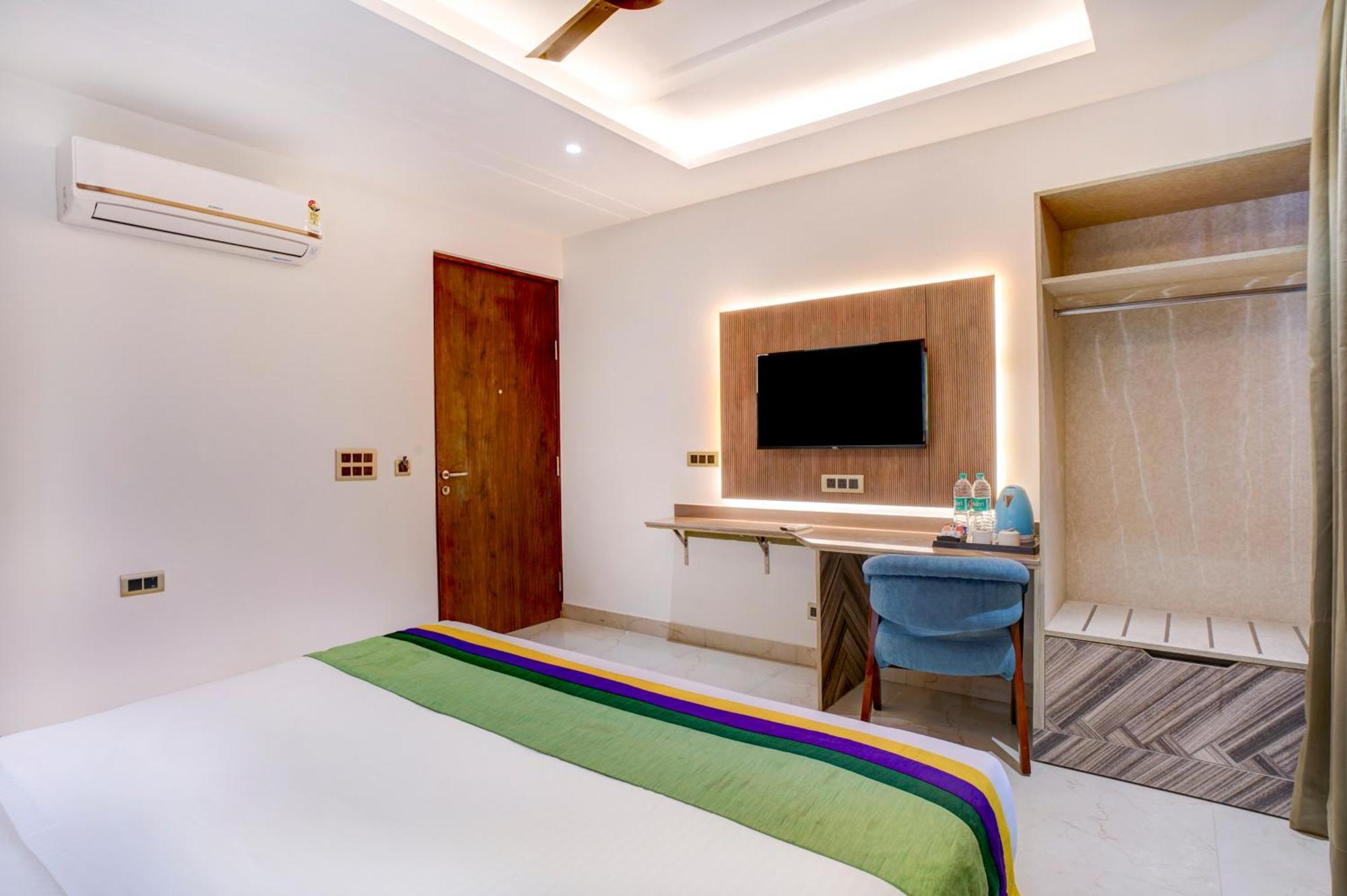 Treebo Corporate Inn Noida Dış mekan fotoğraf
